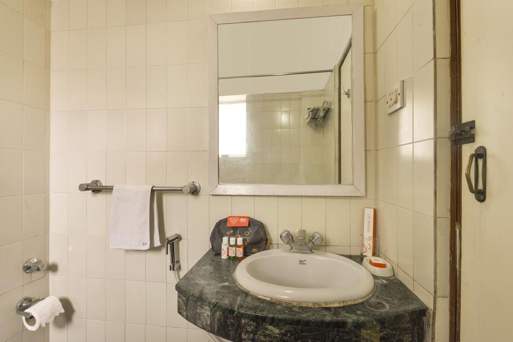 Camac Plaza Hotel Kolkata Bagian luar foto