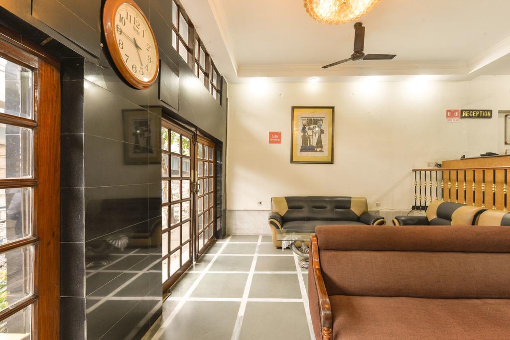 Camac Plaza Hotel Kolkata Bagian luar foto