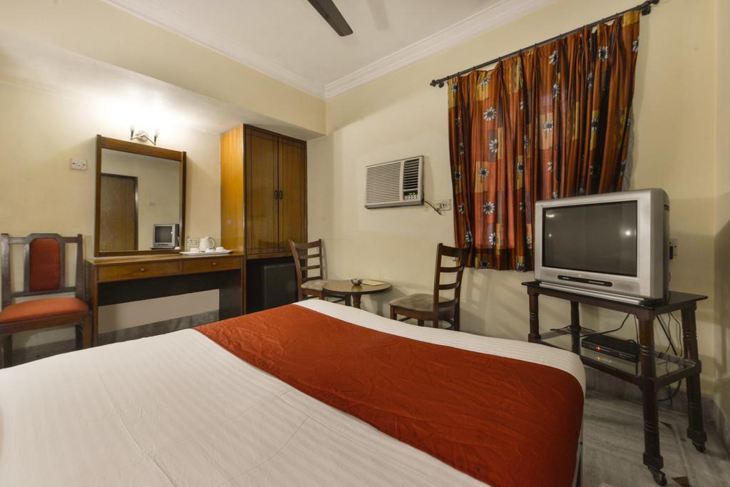 Camac Plaza Hotel Kolkata Bagian luar foto