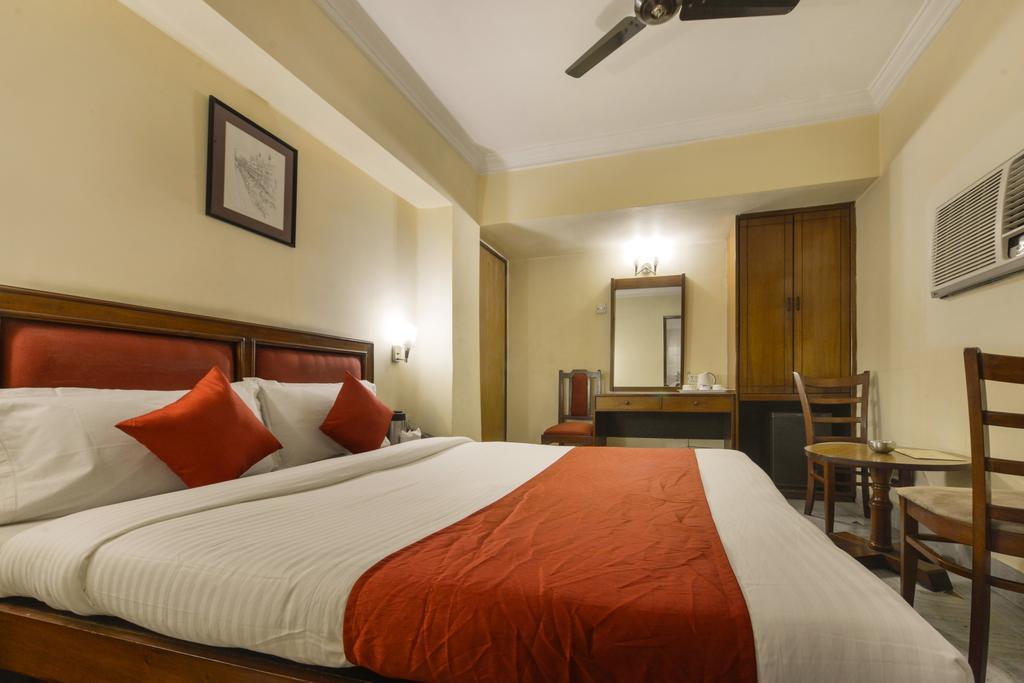 Camac Plaza Hotel Kolkata Bagian luar foto