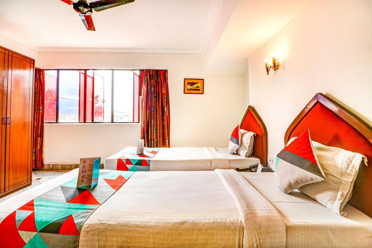 Camac Plaza Hotel Kolkata Bagian luar foto