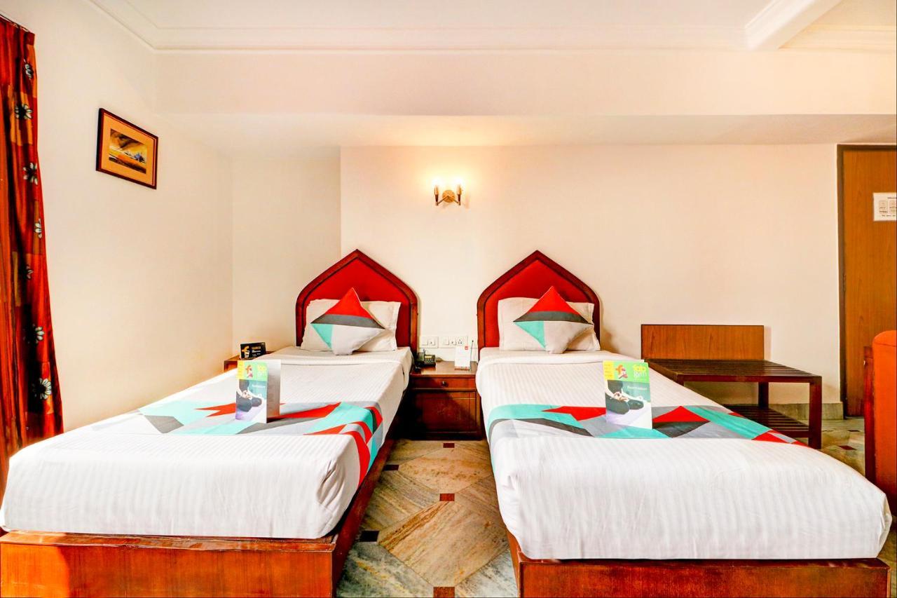 Camac Plaza Hotel Kolkata Bagian luar foto