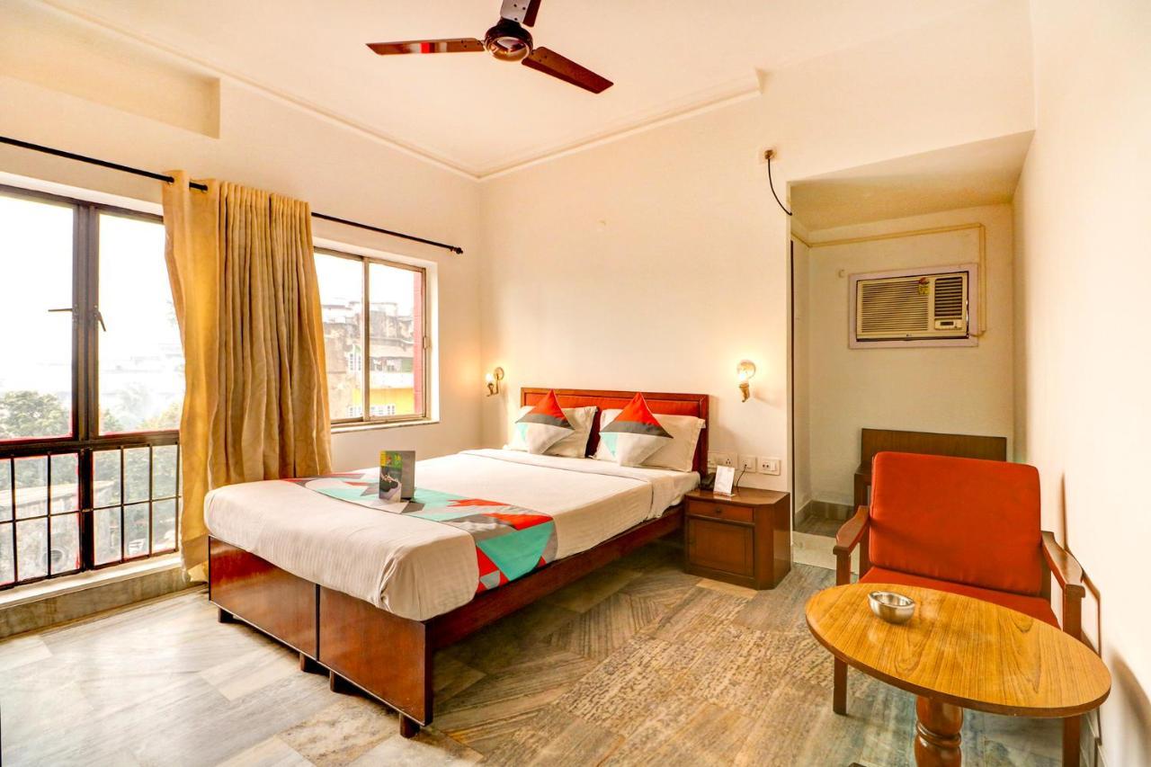 Camac Plaza Hotel Kolkata Bagian luar foto