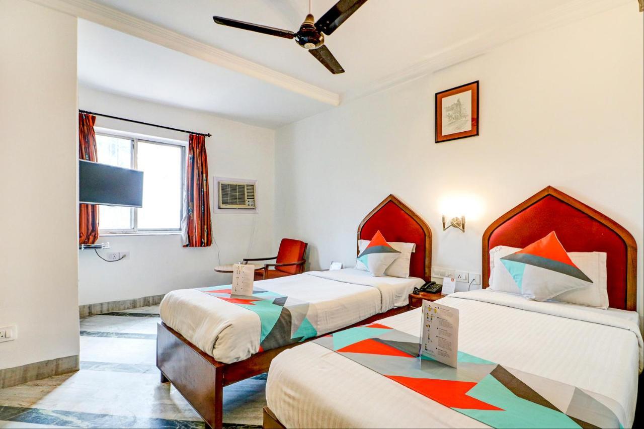 Camac Plaza Hotel Kolkata Bagian luar foto