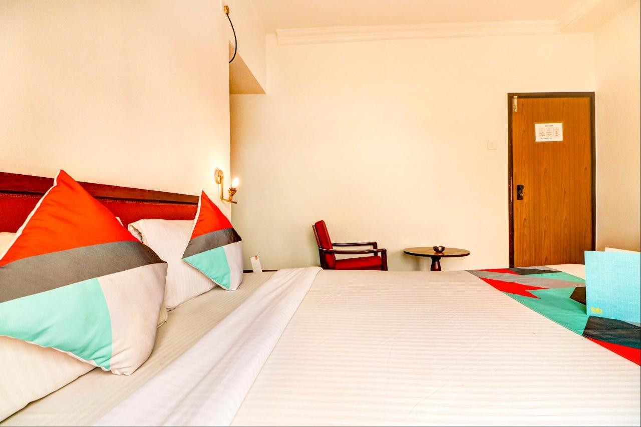 Camac Plaza Hotel Kolkata Bagian luar foto