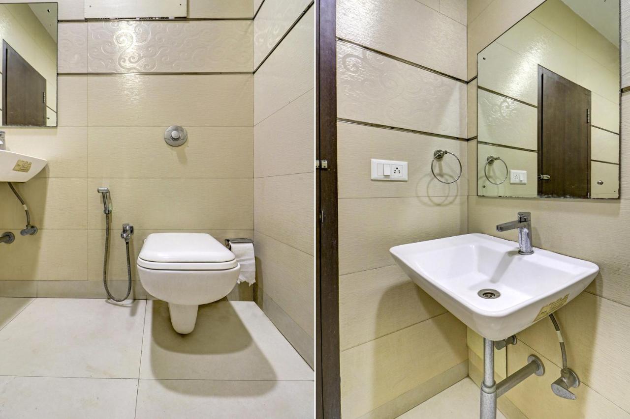 Camac Plaza Hotel Kolkata Bagian luar foto