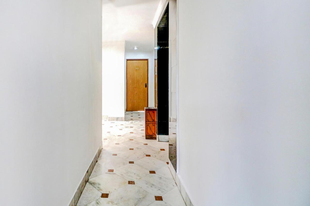 Camac Plaza Hotel Kolkata Bagian luar foto