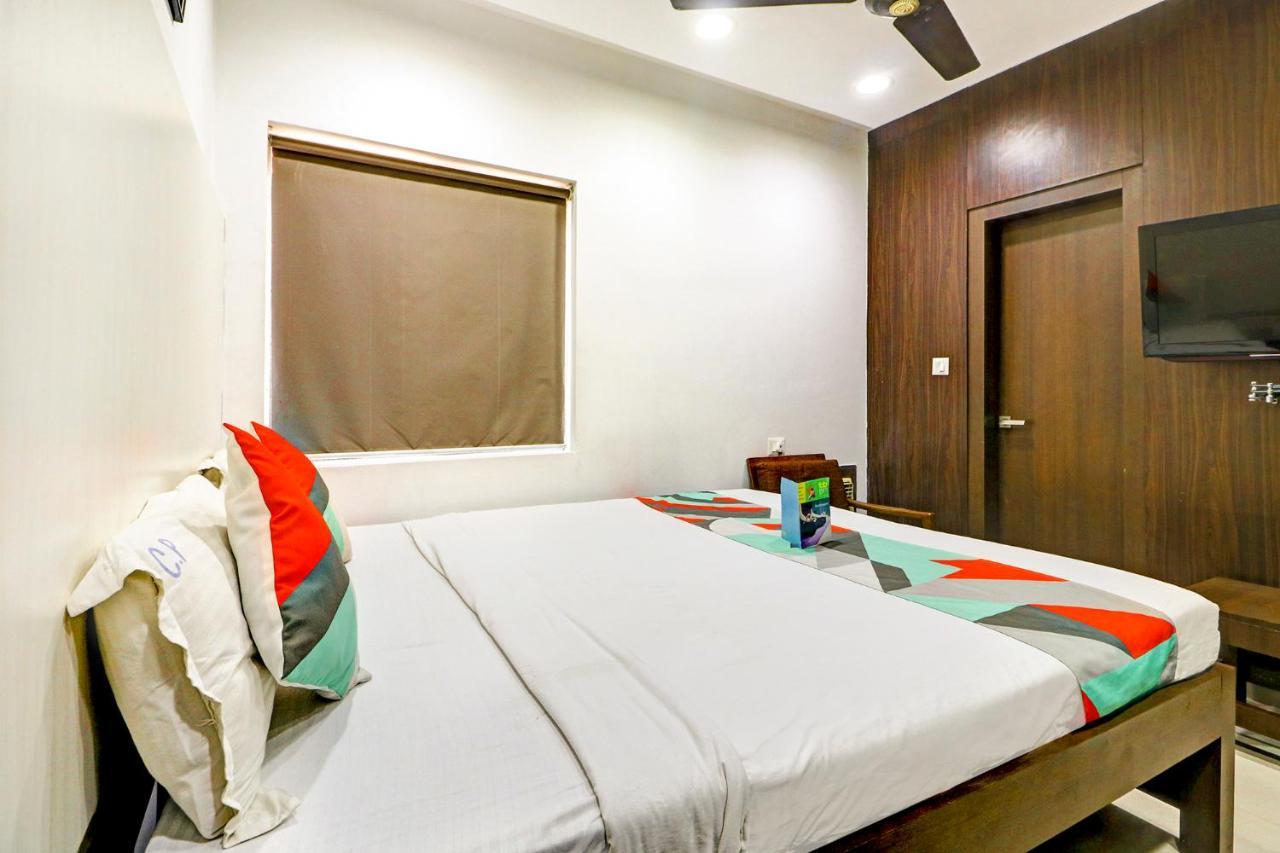 Camac Plaza Hotel Kolkata Bagian luar foto